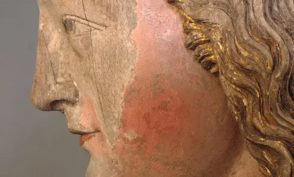 Foto: Staatliche Schlösser und Gärten Baden-Württemberg, Urheber unbekannt Kopf der Maria mit behutsam retuschierten Resten der Gesichtsfarbe